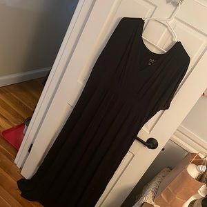 3X Isabel Maternity Maxi Black Worn Once! Flutter Sleeves